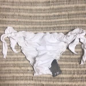 White Guess ruffled bikini bottoms